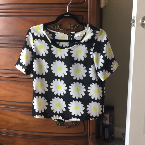 Size M Flower Blouse - Picture 1 of 3